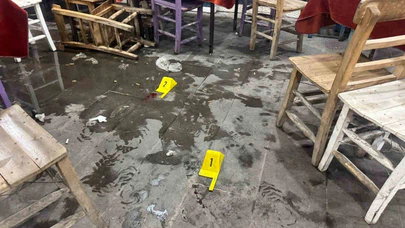 Kıraathanede bıçaklı saldırıya uğrayan amca ve yeğeni yaralandı