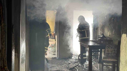 İtfaiye zamana karşı yarıştı! Karabük'te ev küle döndü