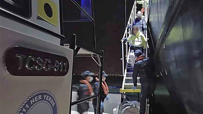 Ticari gemide yaralanan vatandaşa tıbbi tahliye