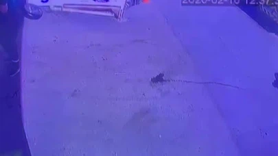 Esenyurt'ta yol kavgası büyüdü, yumruklar konuştu! 1 kilometrelik öfke kameralara böyle yansıdı