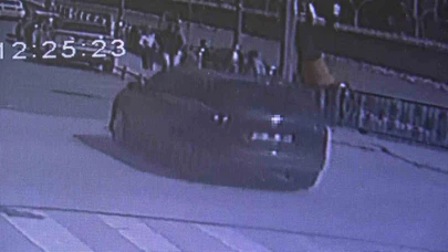 Amasya’da otomobilin çarptığı motosikletli havada takla attı