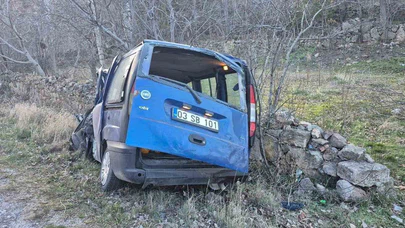 Hurdaya dönen araçlarda 1 kişi öldü, bir kişi yaralandı