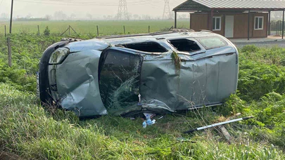 Saniyelik hata, takla üstüne takla... Kartepe’de savrulan araç tarlaya çakıldı!