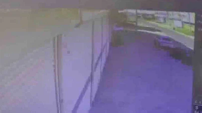 Gaza bastı, park halindeki aracı uçurdu! Diyarbakır’da ehliyetsiz şov kameralara böyle yansıdı...