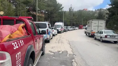 Yürüyüş yapan gençler ormanlık alanda ceset buldu