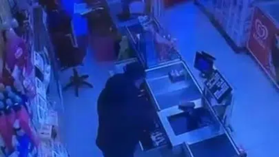 Marketin kasasını boşaltıp kayıplara karıştı: Güvenlik kameraları o anları saniye saniye kaydetti