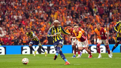 Talisca’nın kabusu derbide devam etti: Kritik penaltıyı kaçırdı, oyundan alındı