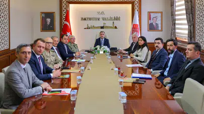 Bayburt'ta eğitimde güvenlik zirvesi: Öğrencilerin huzuru için yeni yol haritası
