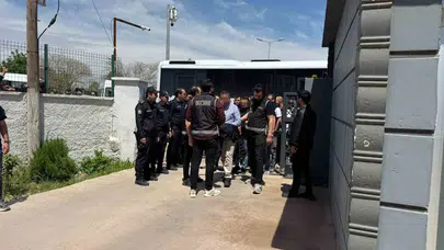 Halfeti’de yolsuzluk operasyonu: Eski başkan Şeref Albayrak adliye yolunda isyan etti