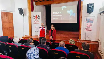 Dijital dünyada çocukları koruma rehberi: Kemaliye’de velilere kritik eğitim