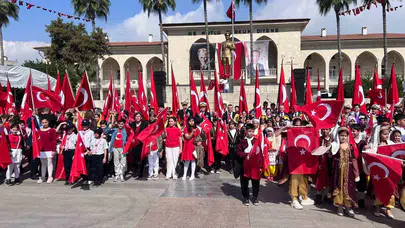 Mersin’de 23 Nisan coşkusu: Cumhuriyet Meydanı’nda bayram rüzgarları esti