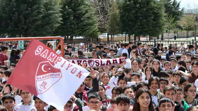 Kaptana ulaşamayınca gözyaşlarına boğulmuştu: Minik taraftarın hayali gerçek oldu