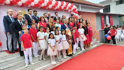 Köyceğiz’de 23 Nisan coşkusu: Miniklerin gösterileri izleyenleri büyüledi