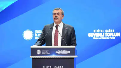 Bakan Tekin'den dijital çağ uyarısı: Çocuklarımızın ekran başındaki yalnızlığına temas edebiliyor muyuz?