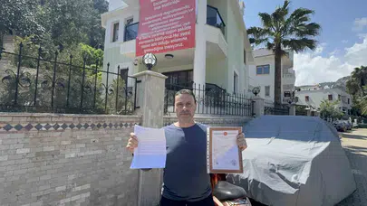Marmaris’te imar isyanı: 30 yıllık site sakinleri balkonlara astıkları pankartla adalet arıyor