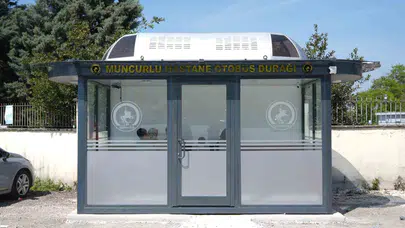 Düzce’de ulaşım konforu zirveye taşınıyor: 7. akıllı durak hastane önünde hizmete girdi
