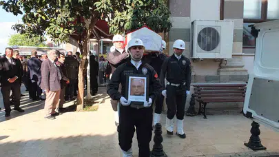 Burhaniye’nin acı günü: Emniyet teşkilatının emektar ismi son yolculuğuna uğurlandı