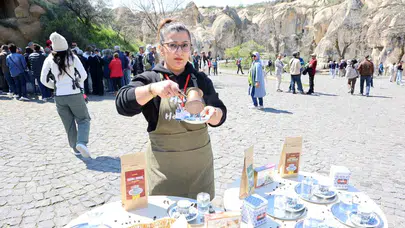 Kapadokya’da misafirperverlik rüzgarı: Peribacaları arasında Türk kahvesi keyfi