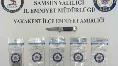 Samsun’da zehir tacirlerine geçit yok: Şüpheli araçtan cephanelik çıktı