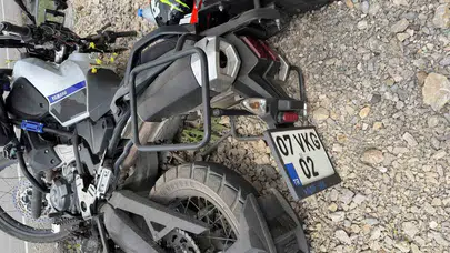 Osmaniye'de korkunç kaza: Yola fırlayan köpeğe çarpan motosikletli ölümden döndü
