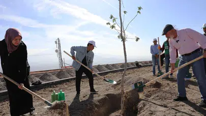 Başkan Çolakbayrakdar'dan yeşil seferberlik: Geleceğe nefes olacak yatırımlar hız kesmiyor