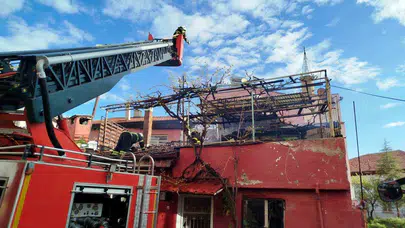 Burdur’da sabah saatlerinde korku dolu anlar: Müstakil ev küle döndü