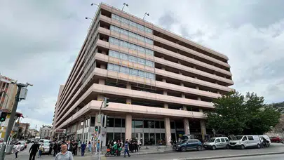 Çankaya Otoparkı'nda sona gelindi: İzmir Büyükşehir Belediyesi'nden "keyfi değil, yasal zorunluluk" açıklaması