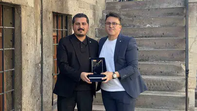 Mimarlar Odası Kayseri Şubesi’nde bayrak değişimi: Yeni dönem Zafer Tarık Taner’e emanet