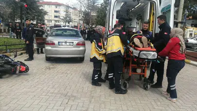 Isparta'da kavşak dehşeti: Otomobil ile motosiklet çarpıştı, iki kişi hastanelik oldu