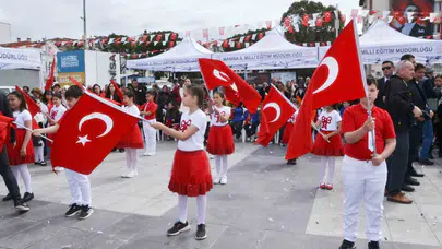 Manisa’da 23 Nisan coşkusu hüzünle birleşti: Kahraman öğretmen Ayla Kara unutulmadı
