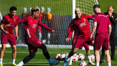 Dev derbi öncesi son prova: Aslan sahaya hazır