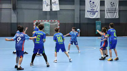 Nilüfer’de sporun nabzı bu kez şenlik coşkusuyla atıyor: Genç yetenekler sahneye çıktı