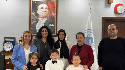 Pazaryeri’nde koltuk minik başkanlara emanet: Geleceğin yöneticileri projelerini anlattı