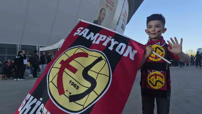 Su tabancası hayallerinden vazgeçip kumbarasını Eskişehirspor’a verdi: Küçük taraftarın büyük sadakati