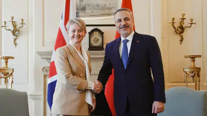 Londra’dan kritik mesaj: İngiliz Bakan Cooper’dan Türkiye’ye ‘vazgeçilmez partner’ vurgusu