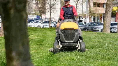 Düzce’de bahar mesaisi: Şehir çiçeklerle yeniden doğuyor