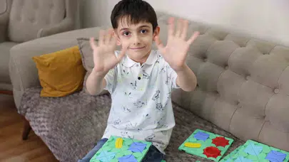 Kapılarını çaldılar, bayram neşesini evlerine taşıdılar: Özel çocuklara unutulmaz 23 Nisan sürprizi