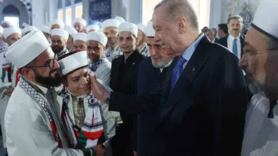 Çamlıca’da tarihi gün: 333 hafız icazetini Cumhurbaşkanı Erdoğan’ın elinden aldı