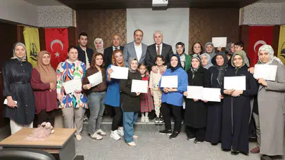Bayburt’ta ailelerin güçlenmesi için 9 haftalık maraton sona erdi: Sertifikalar sahiplerini buldu