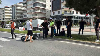 Gazipaşa'da motosikletler çarpıştı: Yola savrulan 3 kişi hastanelik oldu