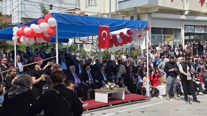 Çermik’te 23 Nisan coşkusu: Miniklerin gösterileri izleyenleri büyüledi