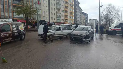 Seydişehir'de kavşak kazası: İki otomobil çarpıştı, bir sürücü hastanelik oldu