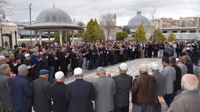 Gözyaşları kutsal topraklara uğurlandı: Karapınar’da duygu dolu veda