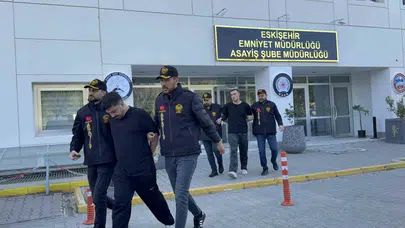 Yan bakma kavgası kanlı bitti: Genç adam hayatını kaybetti, 3 şüpheli adliyede