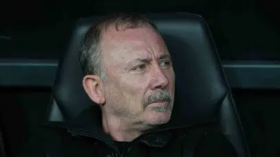 Samsunspor yenilgisi sonrası Sergen Yalçın'dan radikal hamle: Beşiktaş'ta 3 isim kulübeye çekildi