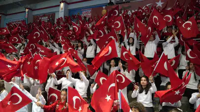 Samsun’da 23 Nisan coşkusu: Türk dünyasının çocukları aynı sahnede buluştu