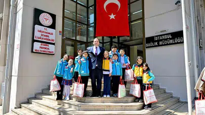 Makam koltuğunu miniklere bıraktı: Sağlık müdürlüğünde 23 Nisan coşkusu