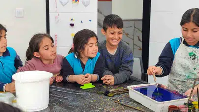 90 yaşında öğrenci de var, üniversite yolcusu da: Hasköy’de sanat rüzgarı esiyor
