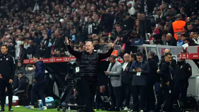 Tüpraş Stadyumu’nda zafer gecesi: Beşiktaş fırtınası Alanyaspor’u kupanın dışına itti