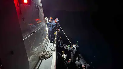 Ege’de gece yarısı operasyonu: Sahil Güvenlik 21 göçmeni kıskıvrak yakaladı